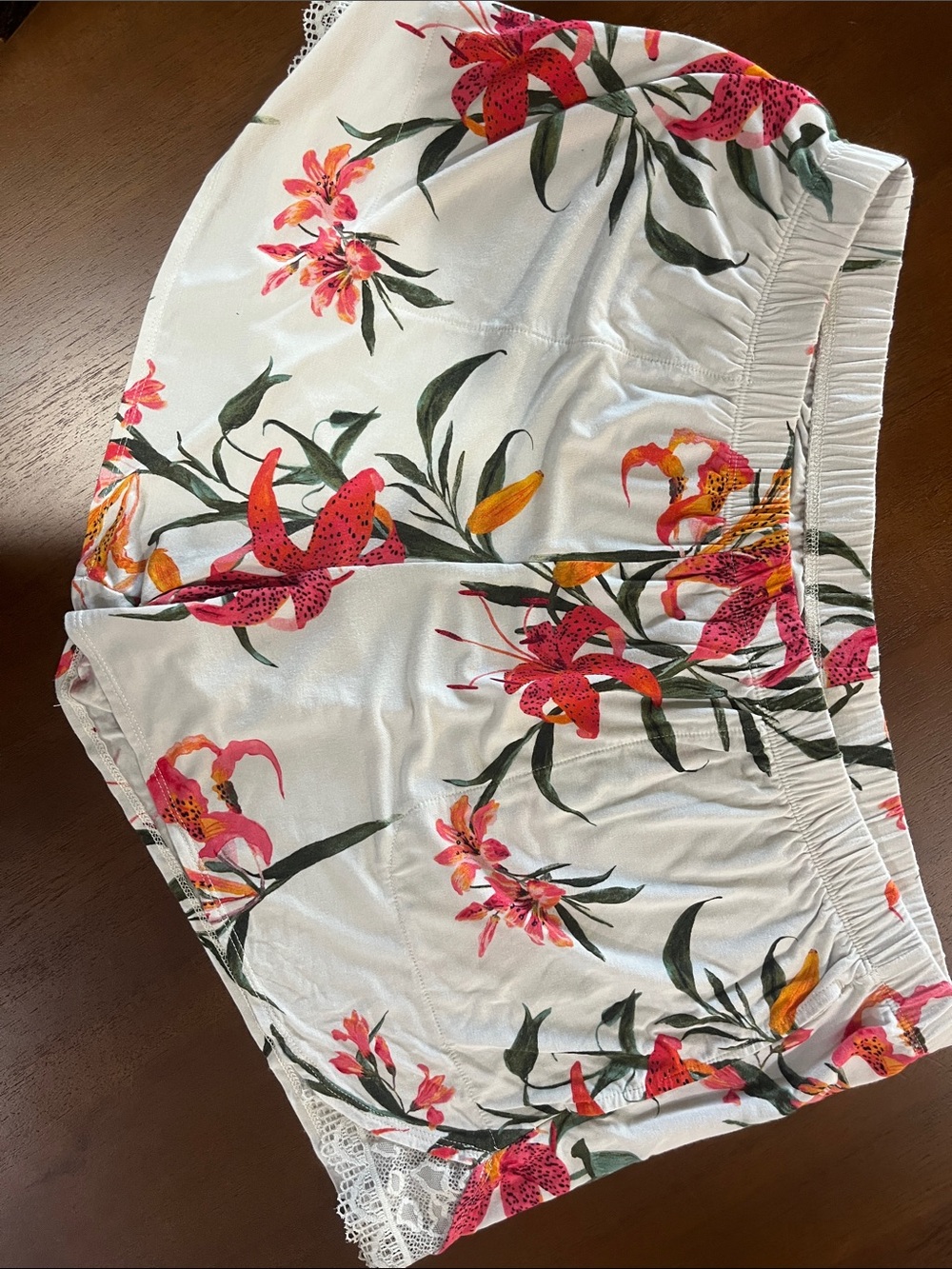 *MATCHING SET* Soma White Button-Front Floral Short Sleeve Pajama Set - Picture 4 of 7